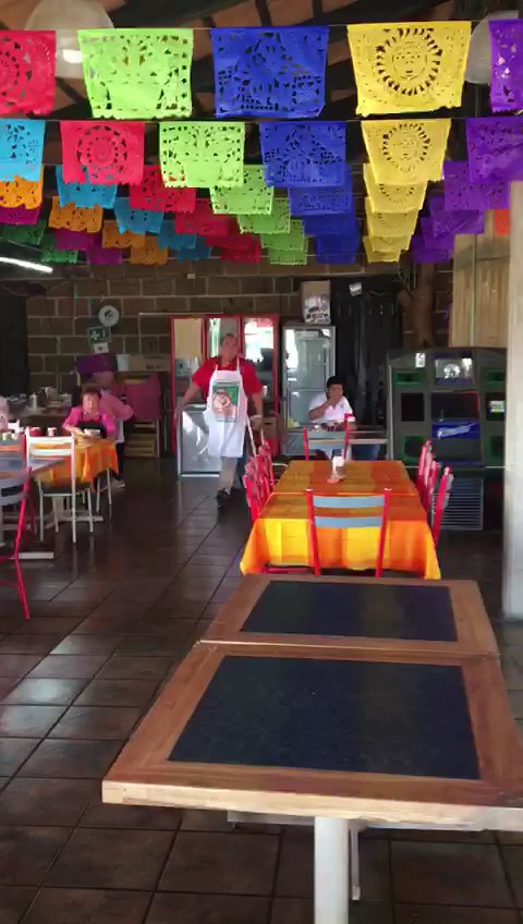 Los Compadres