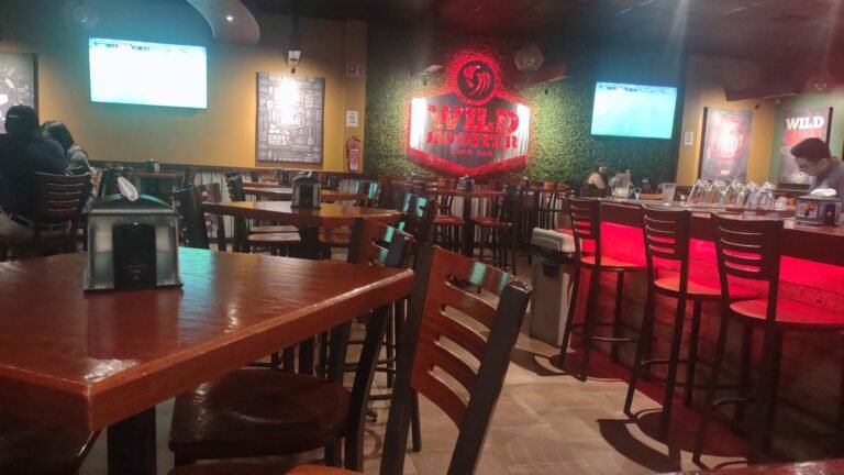 Wild Rooster Celaya